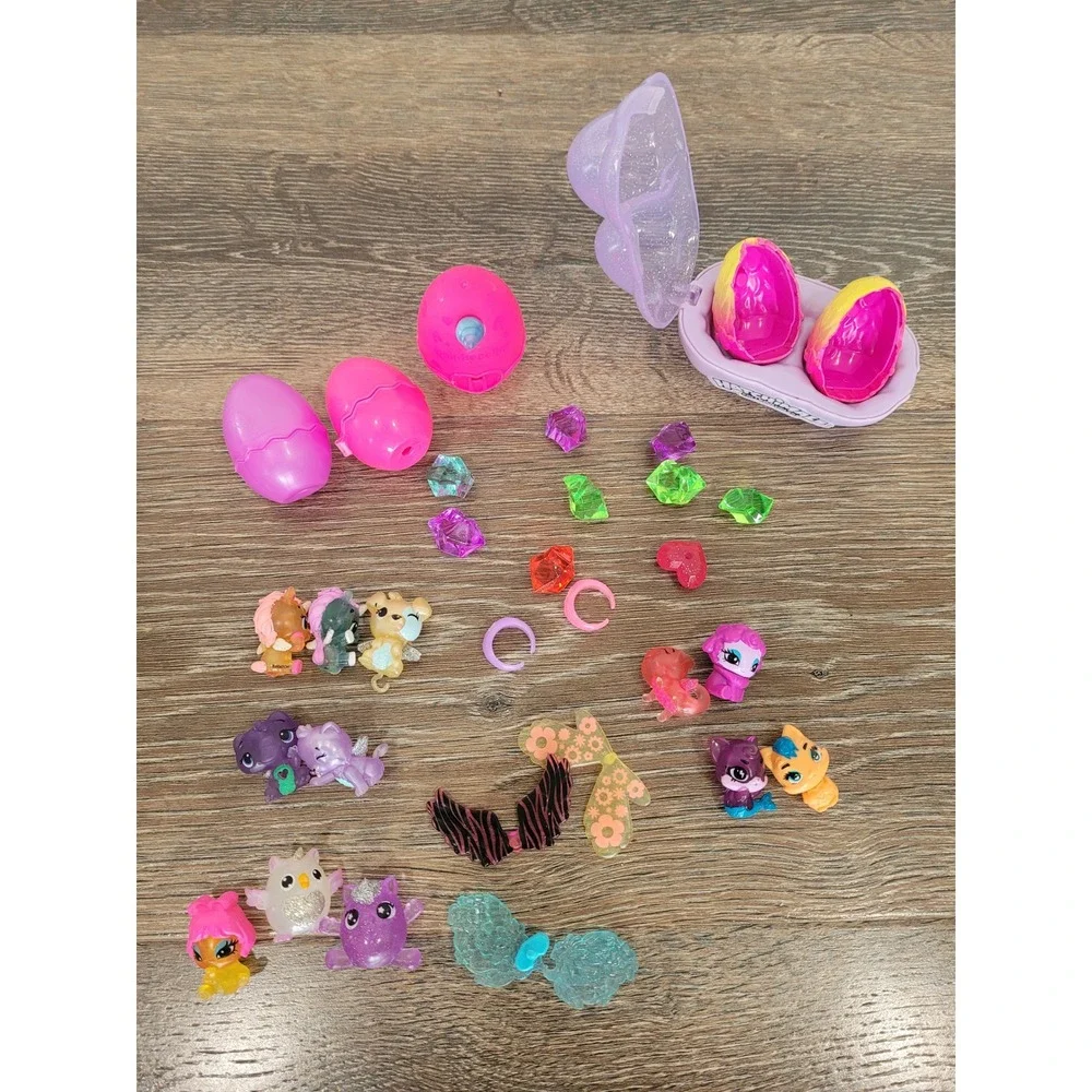 Hatchimals CollEGGtibles 22 piece Gems Accessories‎ Playset Unicorn Wings #S